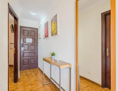 1-Bed Apt | Sea, Pool & Marina – 4