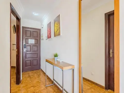 1-Bed Apt | Sea, Pool & Marina – 4