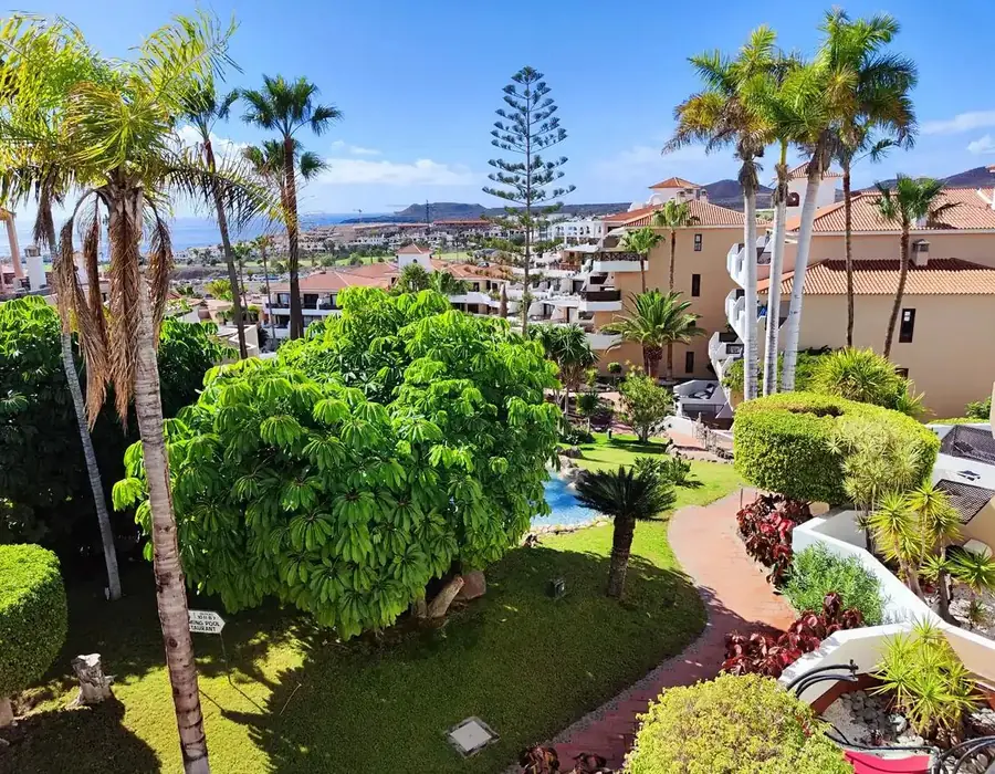 One-Bedroom Apartment with Park & Sea Views – Park Albatros, Tenerife