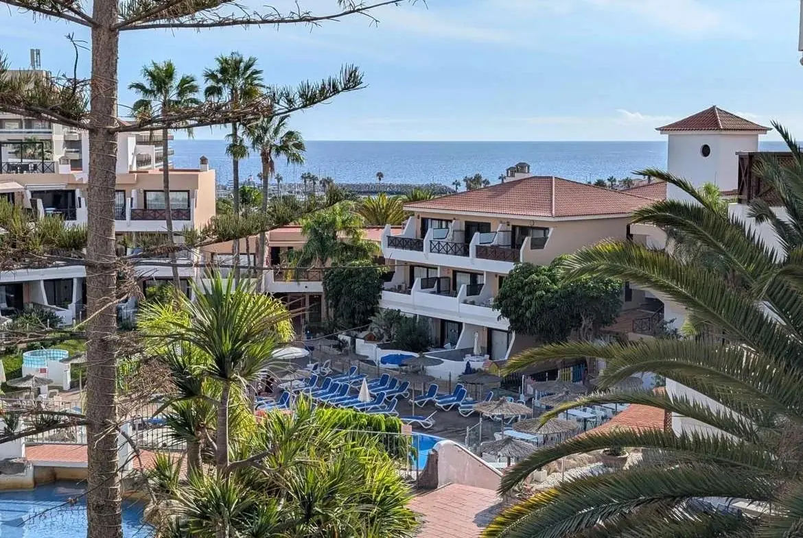 Unique Apartment with Terrace & Waterfall Sounds – Park Albatros, Golf del Sur