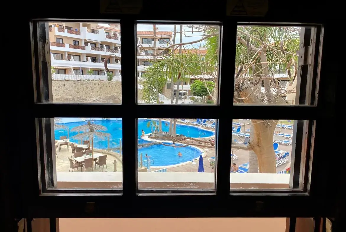 Investment Unit with 2-Bedrooms Conversion Potential – Parque Albatros – 4