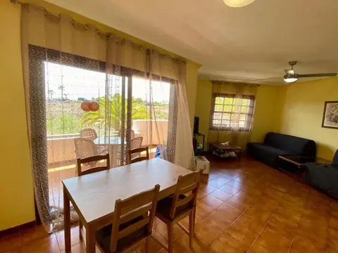 Investment Unit with 2-Bedrooms Conversion Potential – Parque Albatros