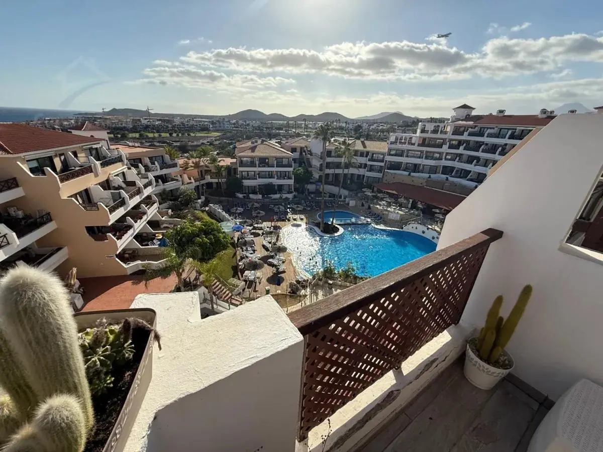 Ocean & Pool View Apartment Royal Park Albatros