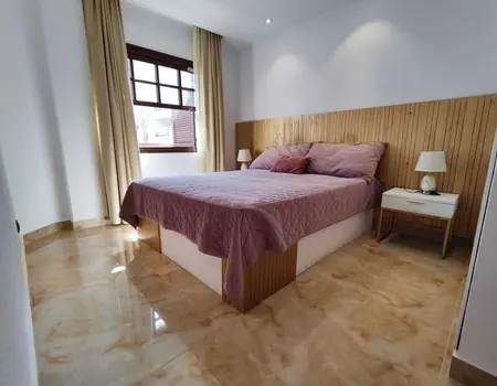 2-Bed Apt | Sea Views – 3