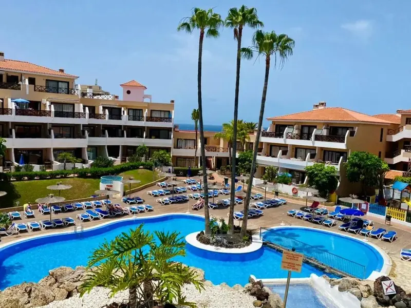 Apartment with pool view in Parque Albatros, Golf del Sur