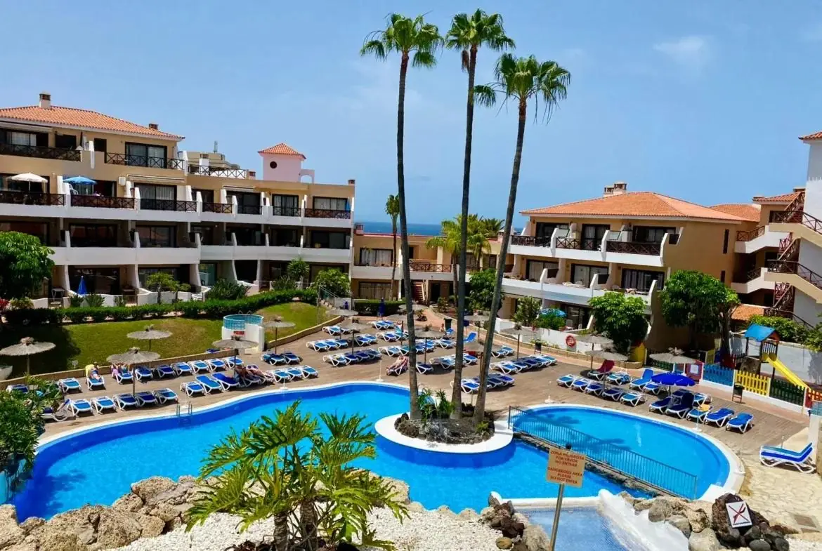 Apartment with pool view in Parque Albatros, Golf del Sur