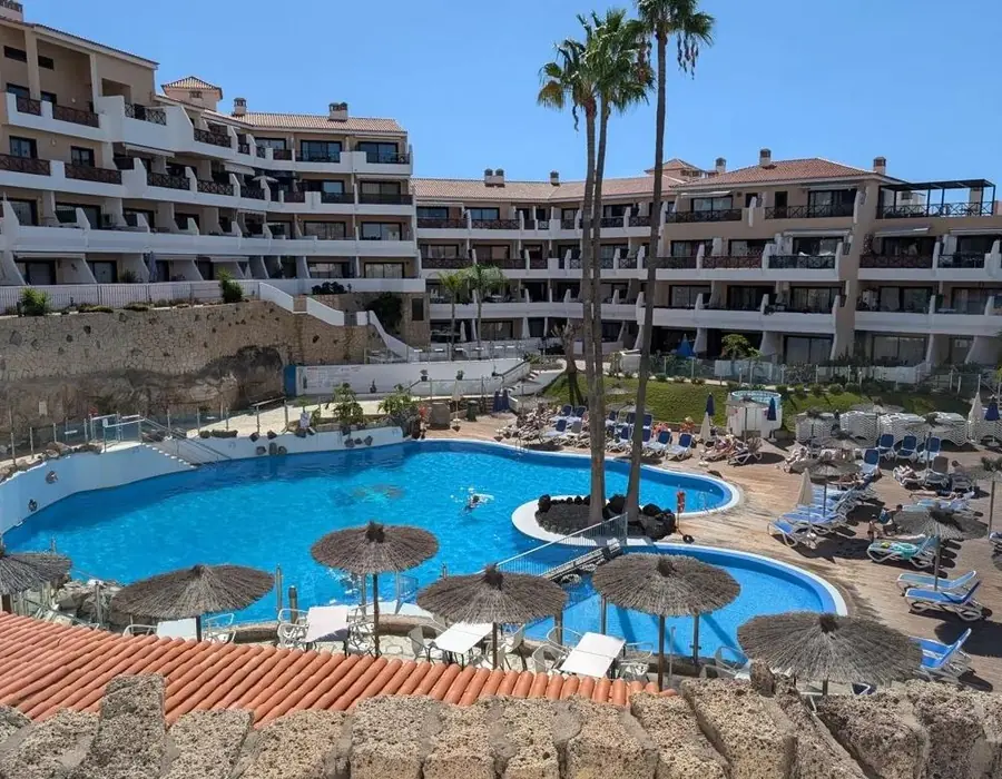 Apartment with Spacious Terrace in Park Albatros, Tenerife Sur