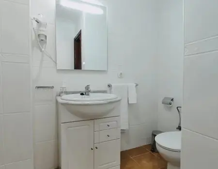 Spacious Ground-Floor Studio with Expansive Terrace – Parque Albatros, Tenerife – 2