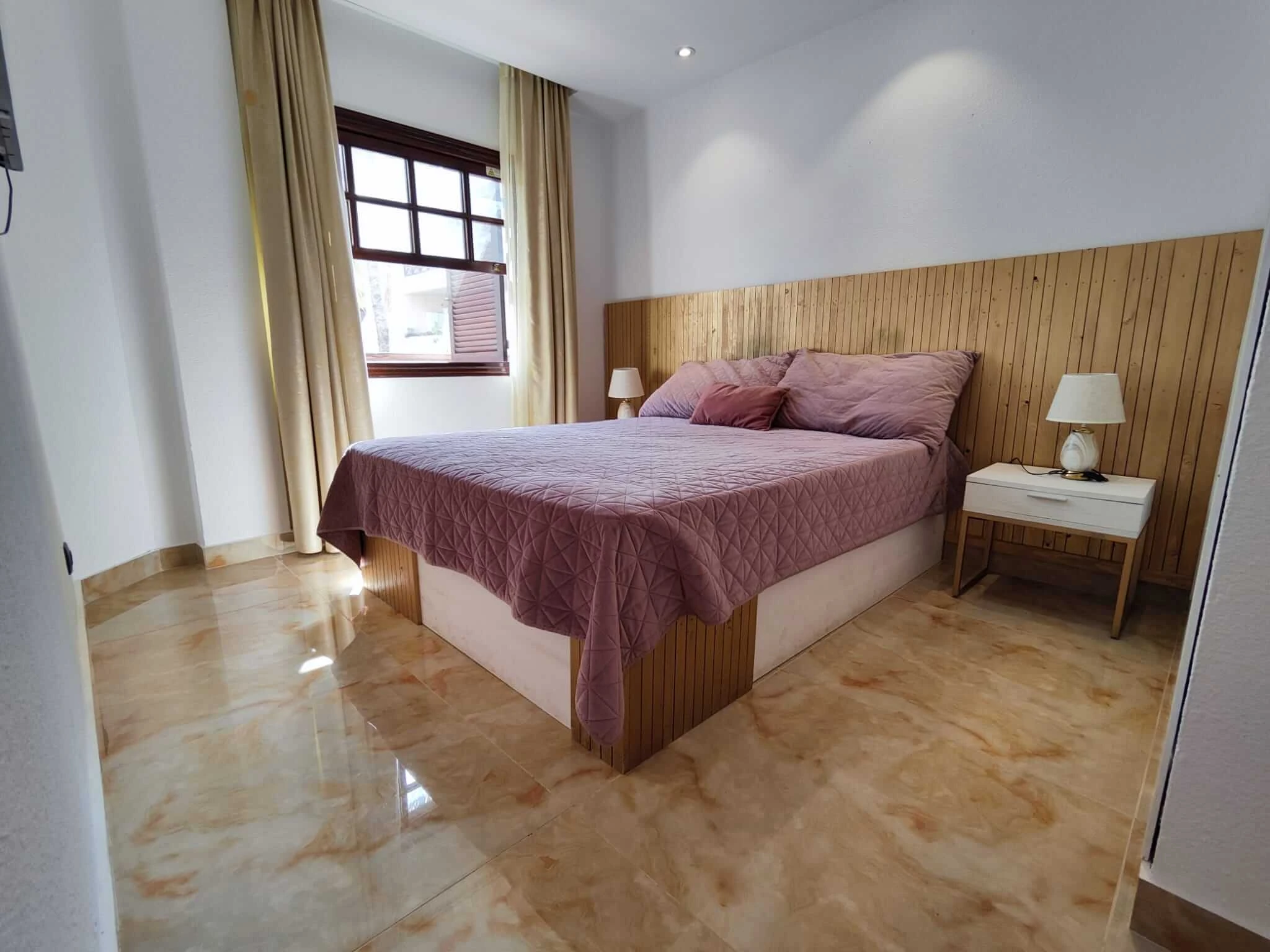 Bedroom – 2-bedroom apartment with sea views Parque Albatros Tenerife