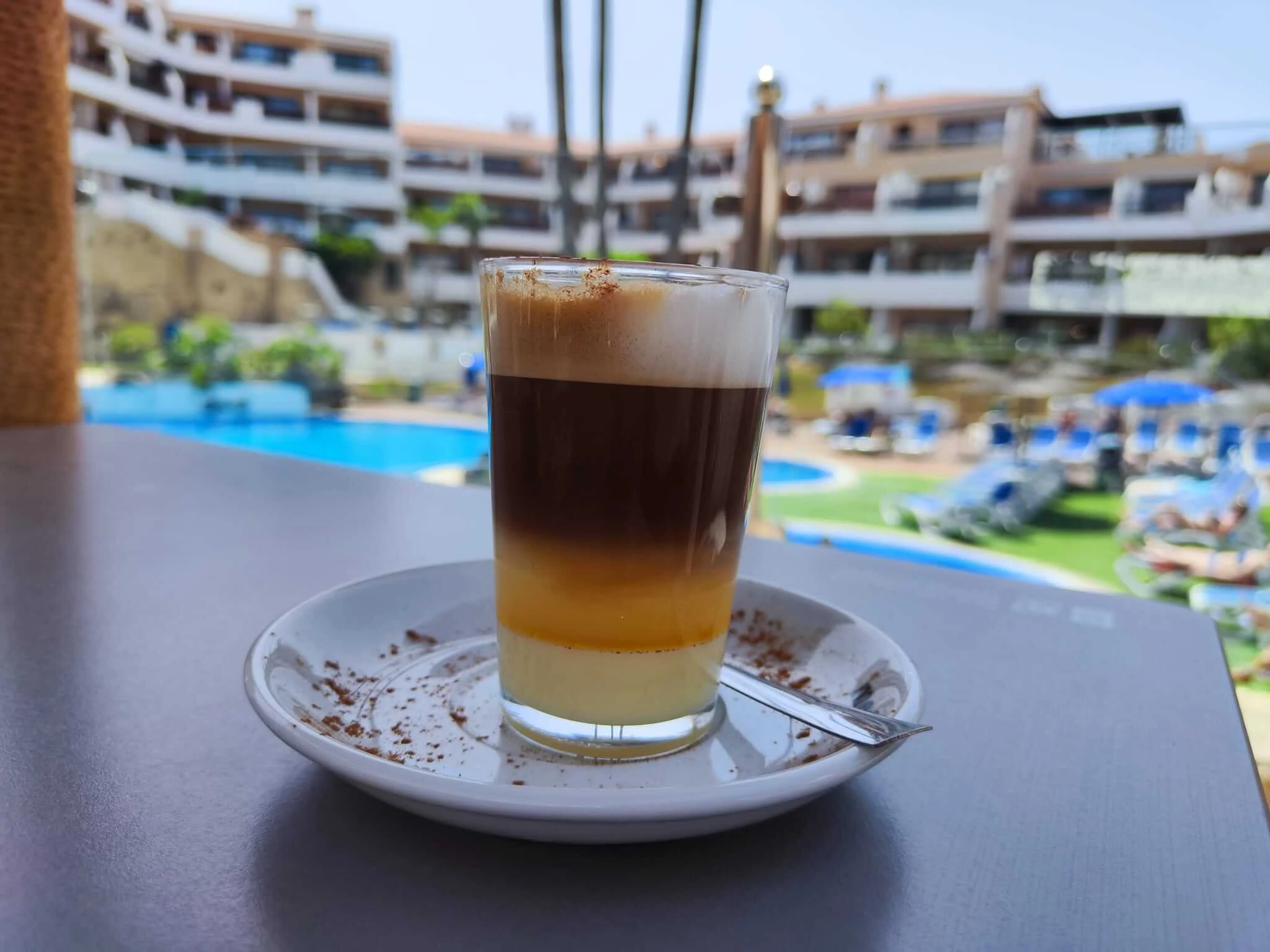 Coffee with pool view – Parque Albatros Tenerife resort